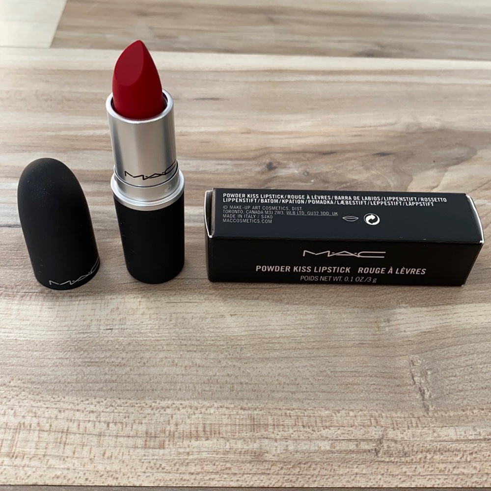 🎉🎉HOST PICK 🎉🎉 M·A·C Cosmetics Makeup Bundle - Picture 2 of 6